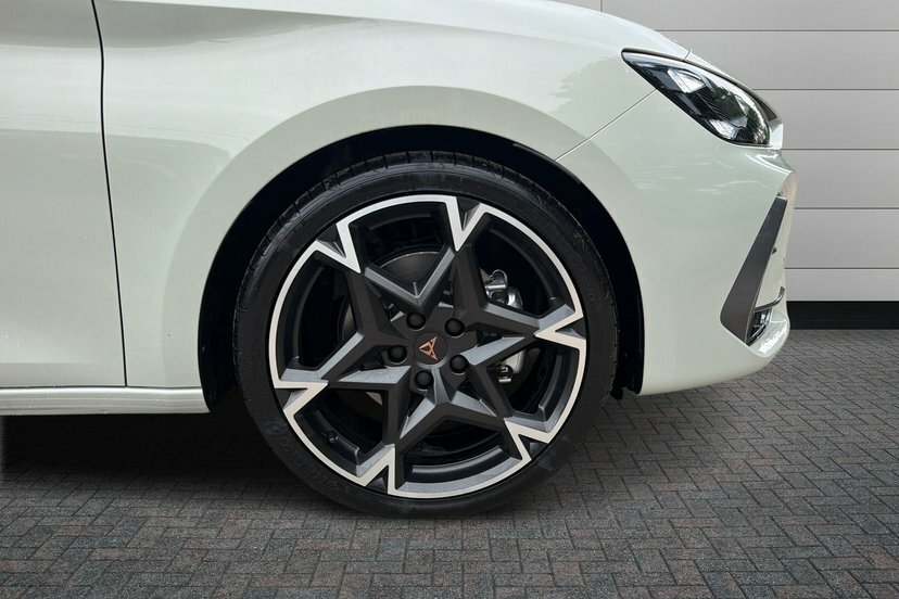 Cupra Leon 1.5 Etsi V2 Hatchback Hybrid Dsg 150 P Grey #5