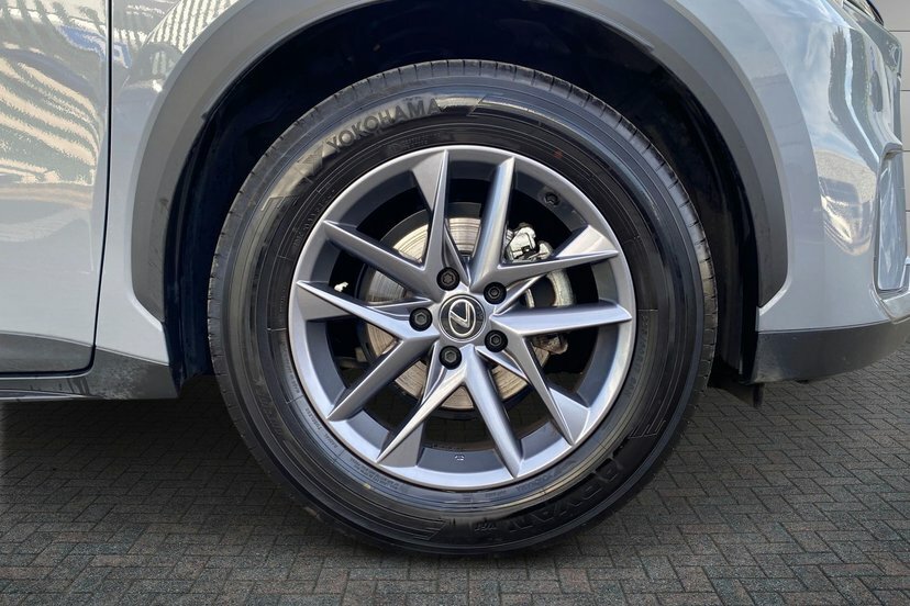 Lexus LBX 1.5 Vvt-ie Premium Suv Hybrid E-cvt 13 RE74LBZ Grey #5