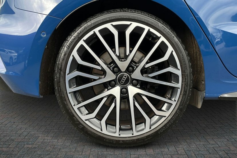 Audi S3 2.0 Tfsi Black Edition Sportback S Tron LS25HHO Blue #5