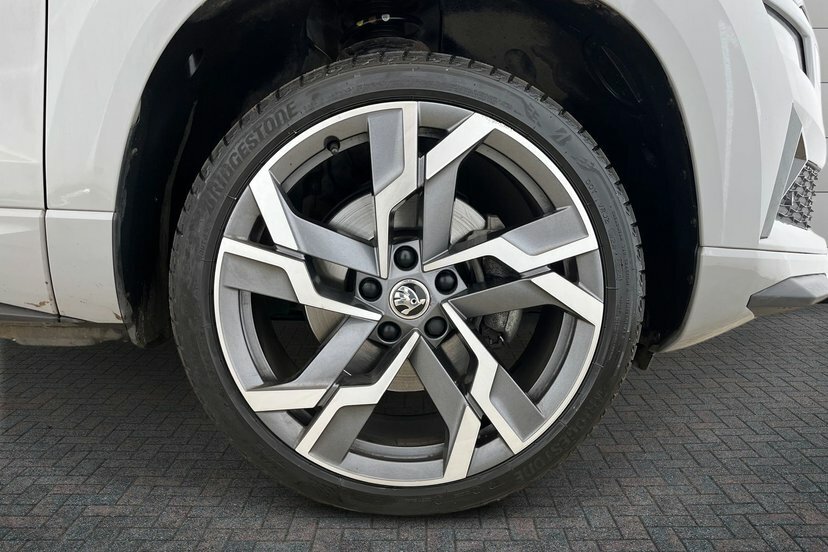 Skoda Karoq Karoq Sportline 1.5 Tsi 150 Ps Dsg EU72FPF Grey #5