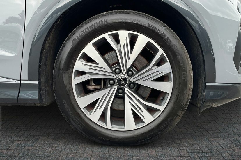 Audi Q4 E Tron 35 Sport Suv 55Kwh 170 Ps NA23LVN Grey #5