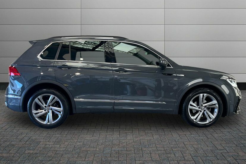 Volkswagen Tiguan 2.0 Tdi R-line Edition Suv Dsg 4Motion AO72YJG Grey #4