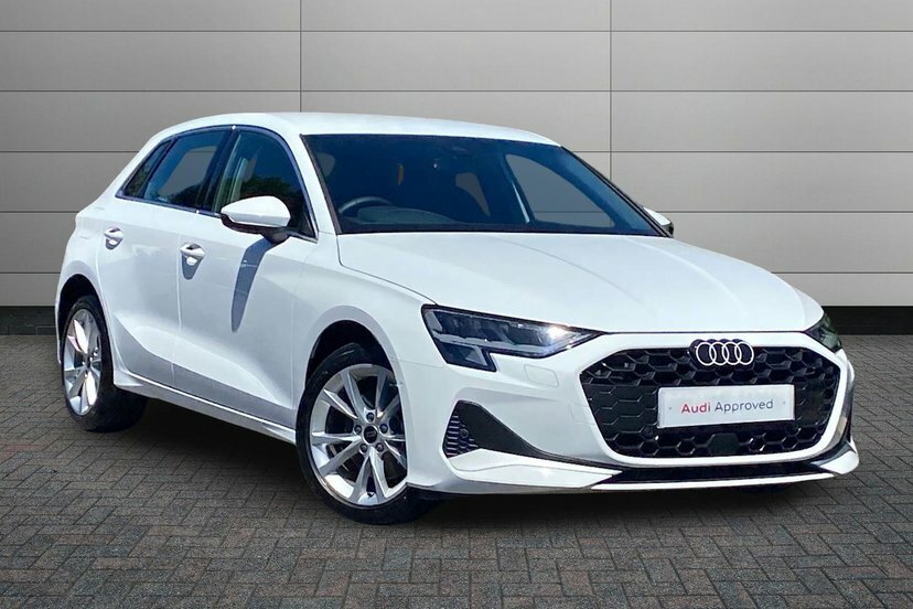 Audi A3 1.5 Tfsie 40 Sport Sportback Plug-in Hy White