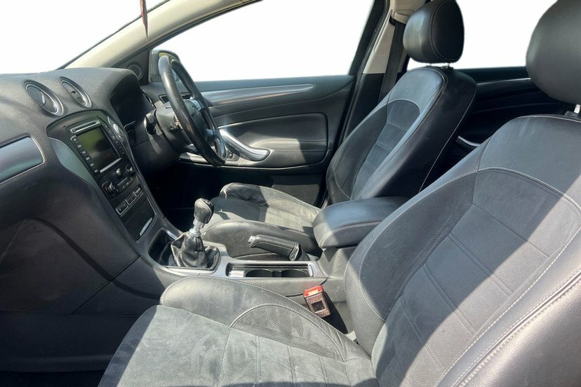 Ford Mondeo 2.0 Tdci Titanium X Business Edition Hatchback Grey