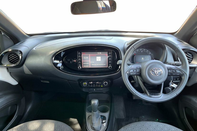 Toyota Aygo X 1.0 Vvt-i Edge Hatchback X-shift 72 Ps GL73YYH Black #5