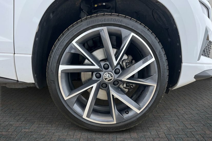 Skoda Karoq Karoq Sportline 1.5 Tsi 150 Ps Dsg EN23DUH White #5