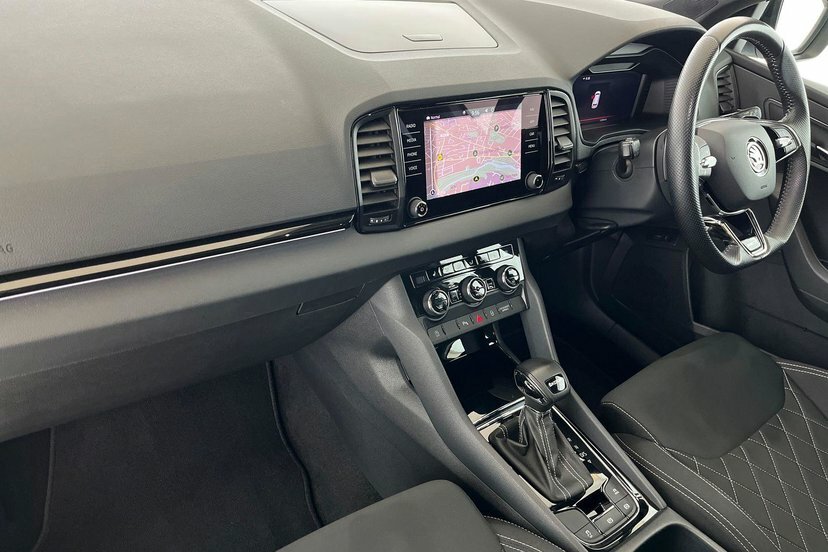 Skoda Karoq Karoq Sportline 1.5 Tsi 150 Ps Dsg EN23DUH White #2