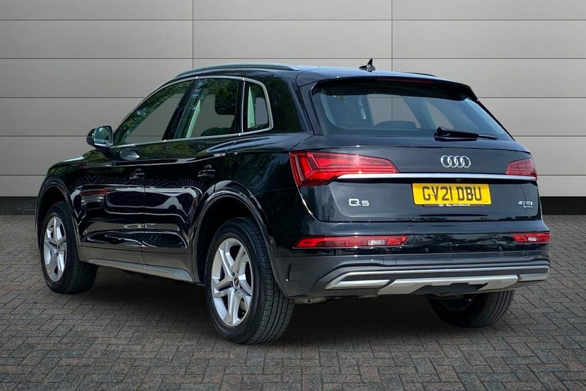 Audi Q5 2.0 Tdi 40 Sport Suv S Tronic Quattro Black #2