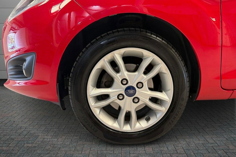 Ford Fiesta 1.25 Zetec Hatchback Euro 5 82 Red #5