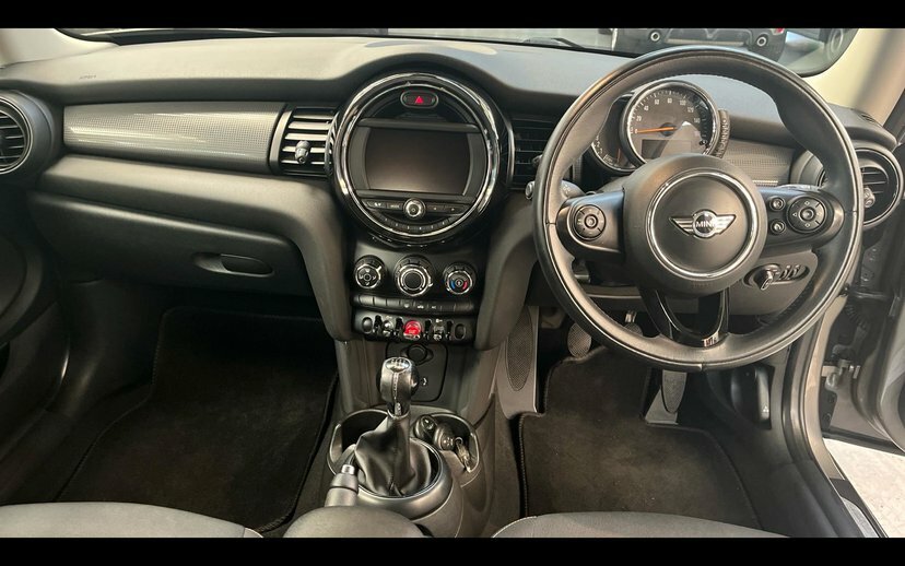 Mini Hatch 1.5 Cooper Hatchback 136 Ps Silver #4