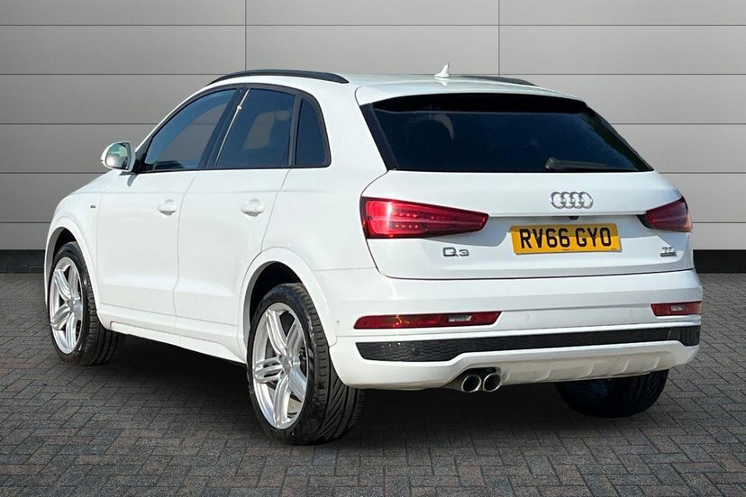 Audi Q3 2.0 Tdi S Line Plus Suv Quattro RV66GYO White #3