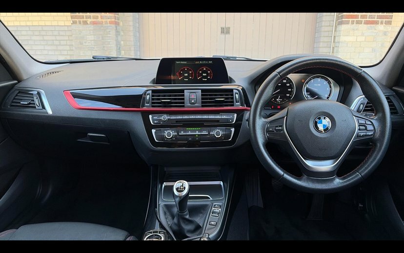 BMW 1 Series 118D Sport 5-Door White #4