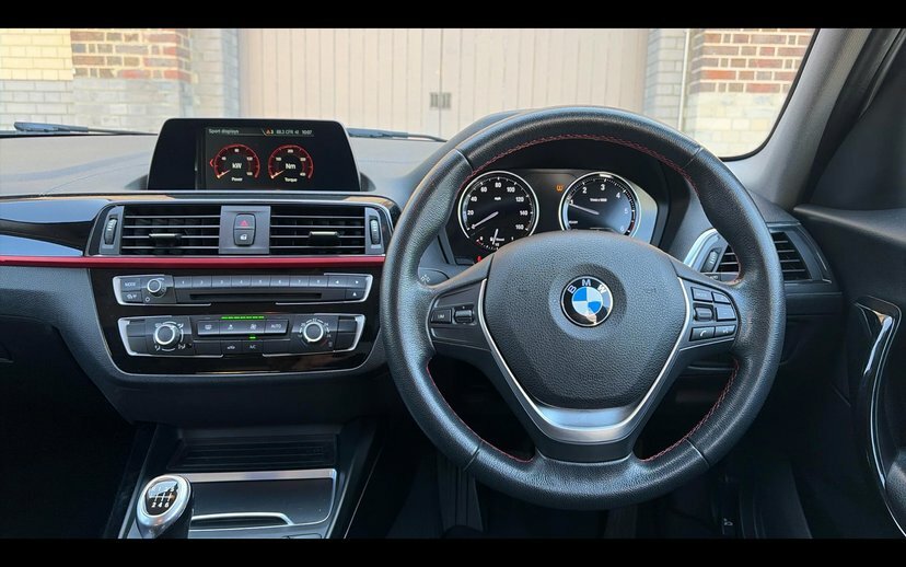BMW 1 Series 118D Sport 5-Door White #5