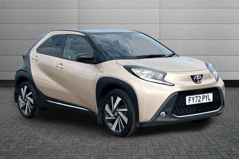 Toyota Aygo X 1.0 Vvt-i Edge Hatchback 72 Ps Beige