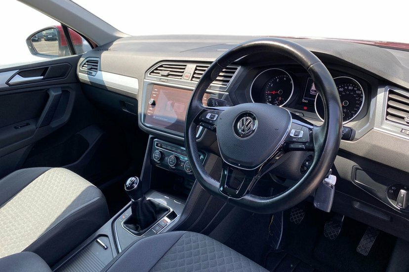 Volkswagen Tiguan 1.5 Tsi Evo Se Navigation Suv 1 WR19TYP Red #6