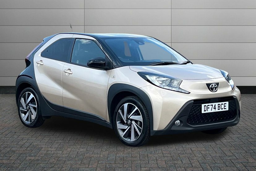 Toyota Aygo X 1.0 Vvt-i Edge Hatchback 72 Ps Beige