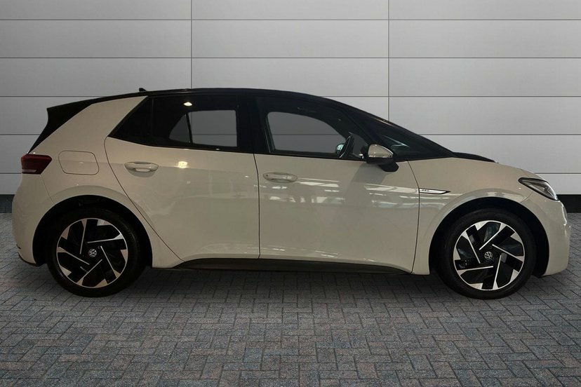 Volkswagen ID.3 Pro Performance 58Kwh Tech Hatchback EK71KBF Black #4