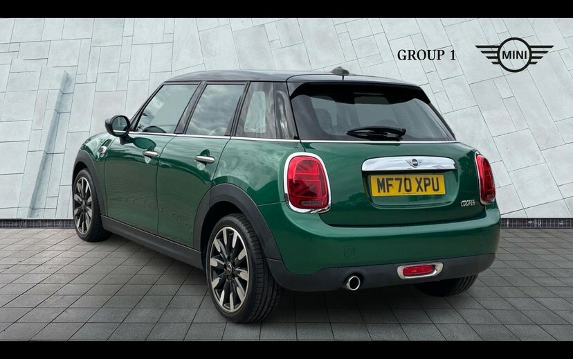 Mini Hatch 5-Door Hatch Cooper Exclusive MF70XPU Green #2