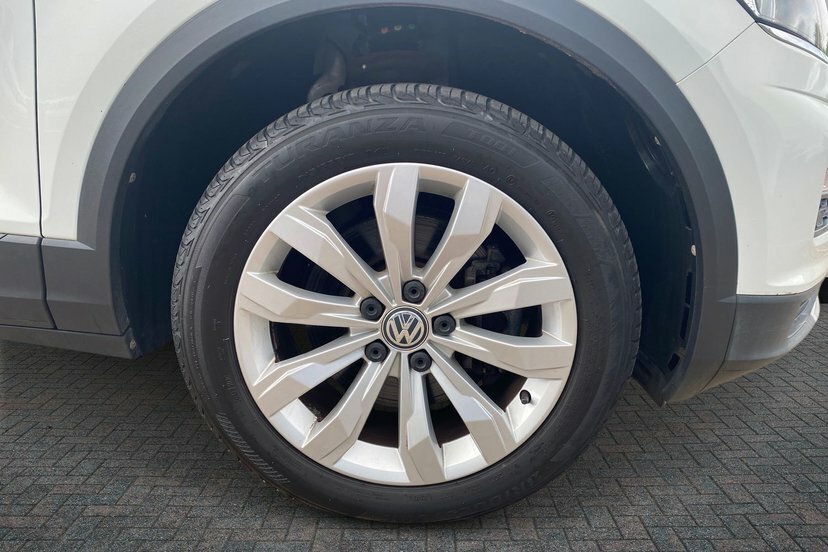 Volkswagen T-Roc 1.5 Tsi Evo Se Suv 150 Ps White #5