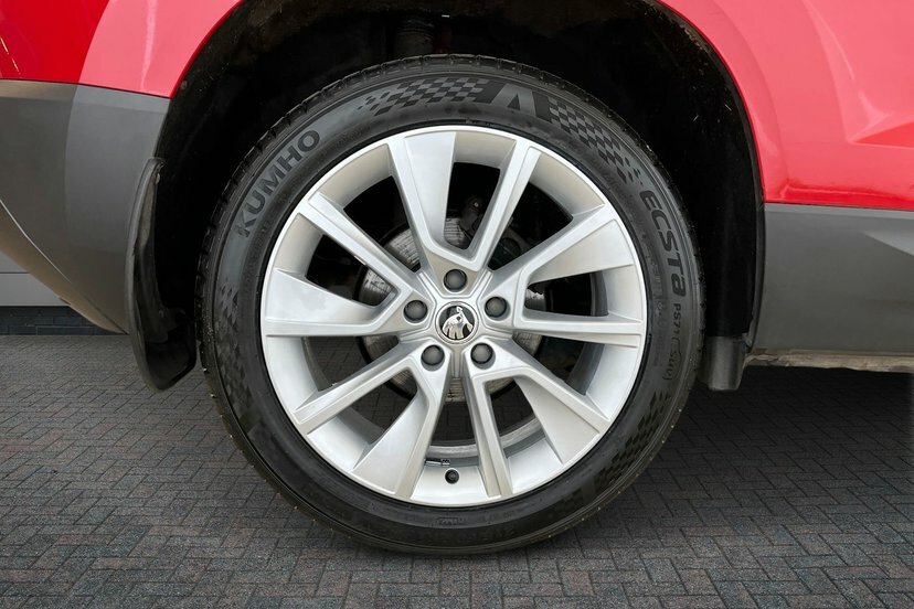 Skoda Karoq Karoq Se L 1.5 Tsi 150 Ps Dsg AR19NDF Red #5