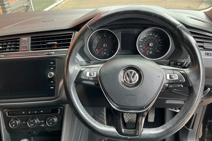 Volkswagen Tiguan Allspace Se Nav White #19