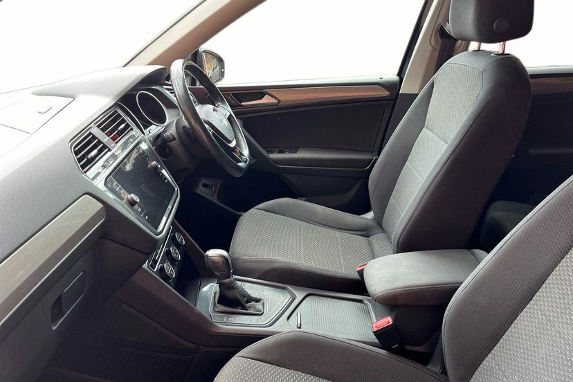 Volkswagen Tiguan Allspace Se Nav White #2