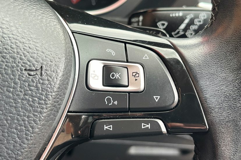 Volkswagen Tiguan Allspace Se Nav White #17