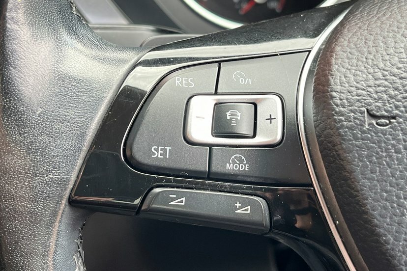 Volkswagen Tiguan Allspace Se Nav White #18