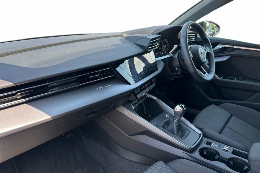 Audi A3 1.5 Tfsi 30 Sport Sportback 116 MC24OWP Black #2