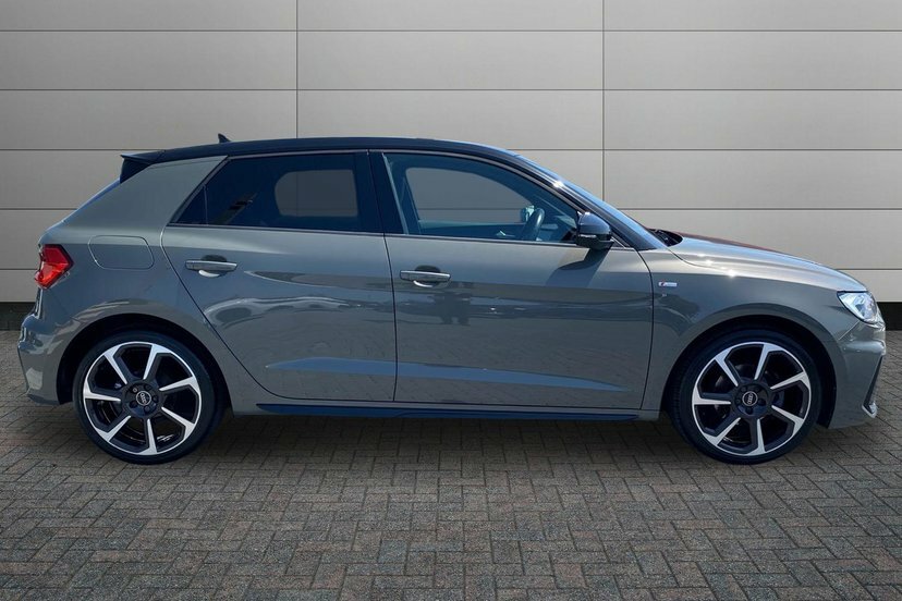 Audi A1 1.0 Tfsi 30 Black Edition Sportback S T EK71DXZ Grey #4