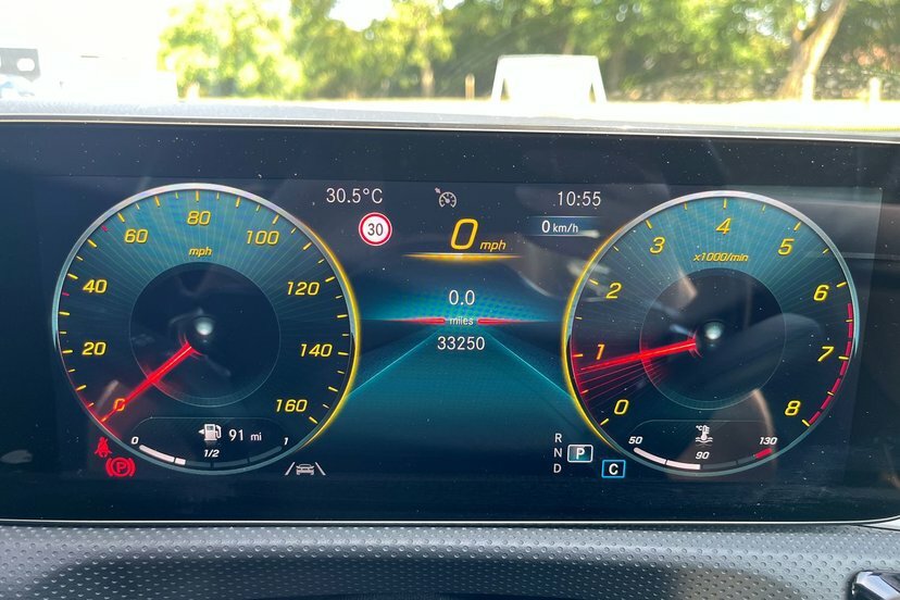 Mercedes-Benz CLA Class Cla180 Amg Line Premium Plus 2 Shooting Brake WA22SYJ Blue #6