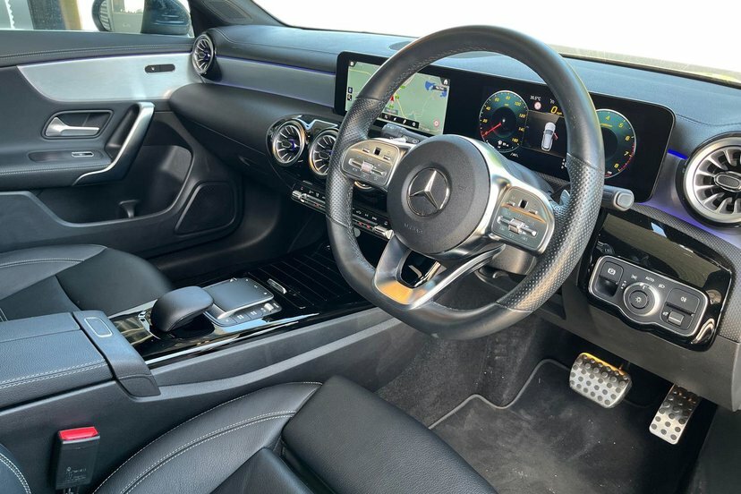 Mercedes-Benz CLA Class Cla180 Amg Line Premium Plus 2 Shooting Brake WA22SYJ Blue #5