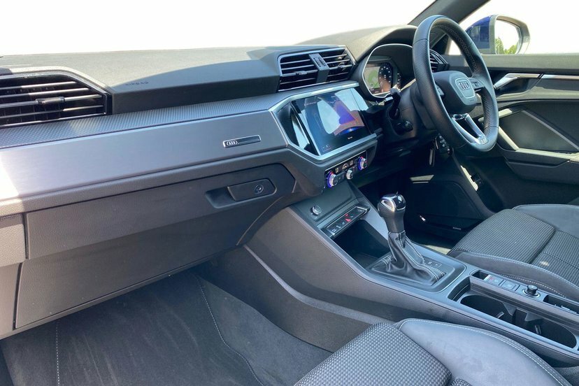 Audi Q3 1.4 Tfsie 45 S Line Suv Plug-in Hybrid GV22HHP Blue #2