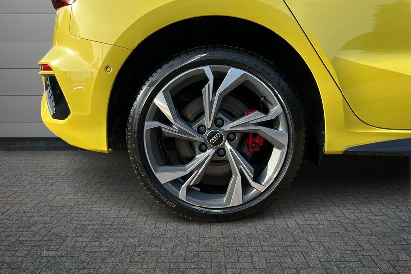 Audi A3 1.4 Tfsie 45 S Line Competition Sportback Petr Yellow #5
