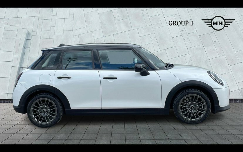 Mini Hatch Cooper S YA25GZC White #3