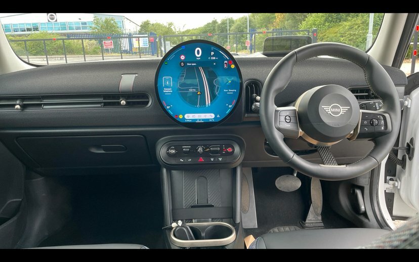 Mini Hatch Cooper S YA25GZC White #4