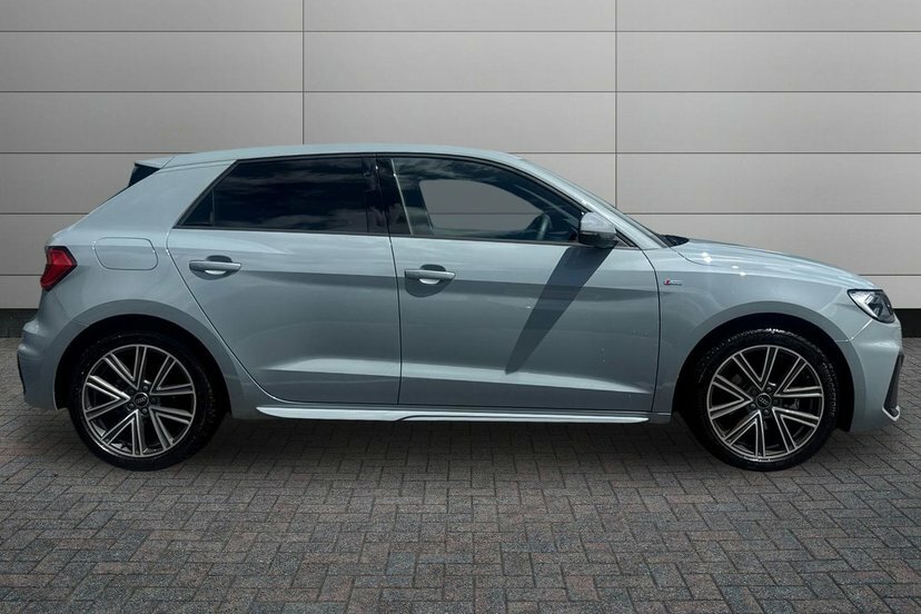 Audi A1 1.0 Tfsi 30 S Line Sportback S Tronic EF75OSD Grey #4