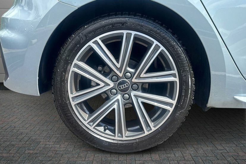 Audi A1 1.0 Tfsi 30 S Line Sportback S Tronic EF75OSD Grey #5