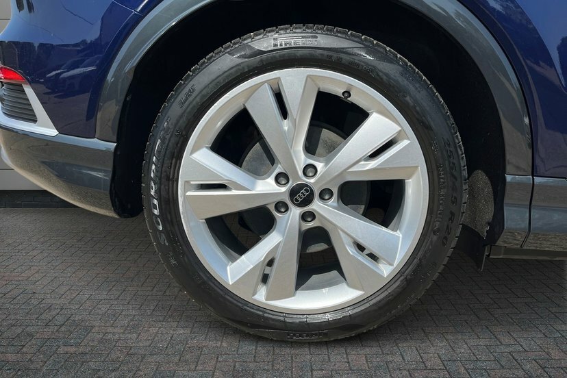 Audi Q4 E Tron 35 S Line Sportback 55Kwh 170 P LL23CXJ Blue #5