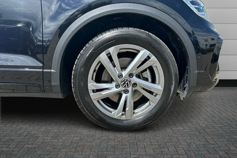 Volkswagen T-Roc 2.0 Tdi R-line Suv Dsg 150 Ps GD25KWV Black #5
