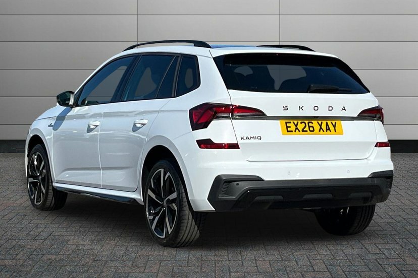 Skoda Kamiq 1.5 Tsi Act Monte Carlo Edition Suv Dsg White #3