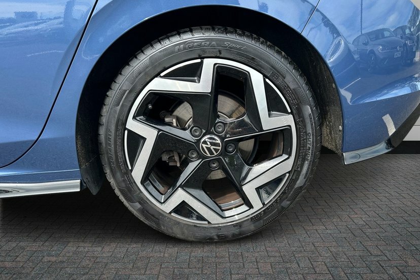 Volkswagen Golf 1.5 Etsi Mhev R-line Hatchback Hybrid D EN74FDE Blue #5