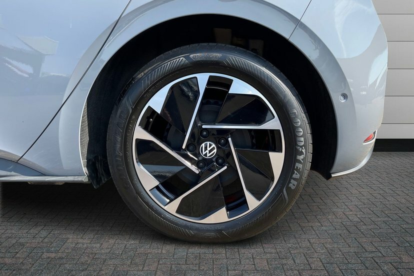 Volkswagen ID.3 Pro 59Kwh Match Hatchback 204 P AJ75DZF Black #5