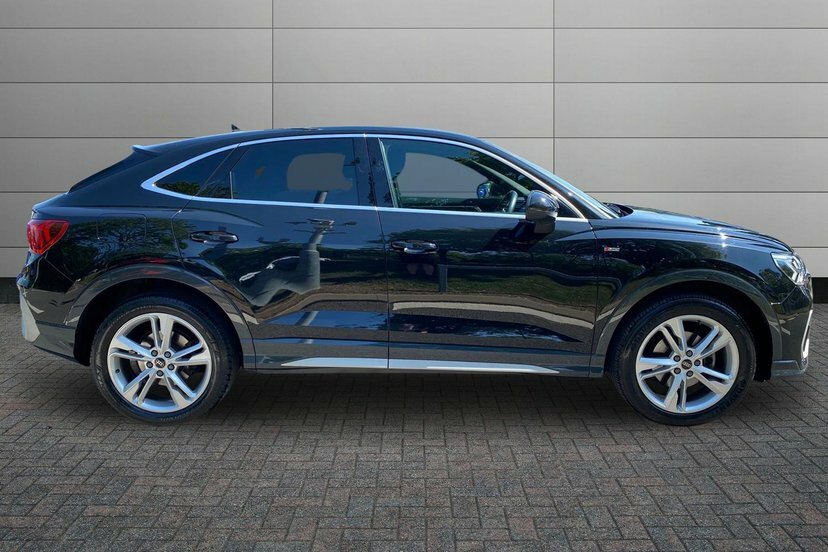 Audi Q3 1.5 Tfsi Cod 35 S Line Sportback S Tron WM23LBG Black #4