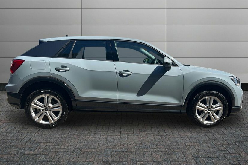 Audi Q2 1.5 Tfsi Cod 35 Sport Suv S Tronic 150 EF75SDV Grey #4
