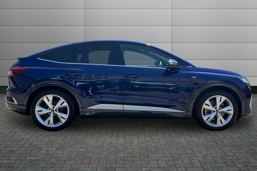 Audi Q4 E Tron 40 S Line Sportback 82Kwh 204 P ND23FVW Blue #4
