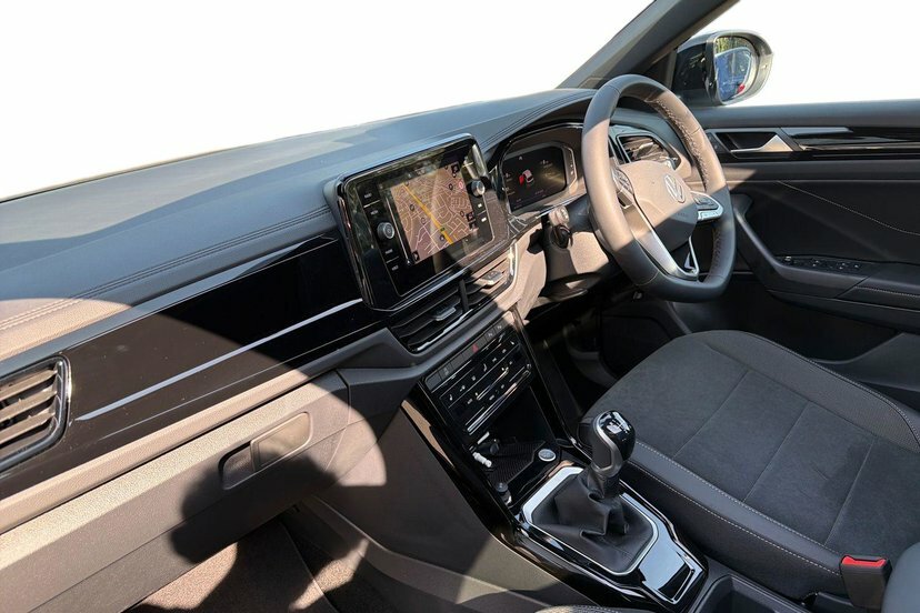 Volkswagen T-Roc 1.5 Tsi Style Design Suv 150 Ps Black #2