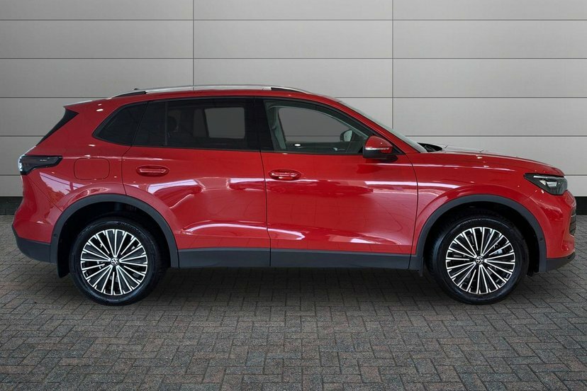 Volkswagen Tiguan 1.5 Tsi Ehybrid 19.7Kwh Match Suv Plug- EA74YRP Red #4