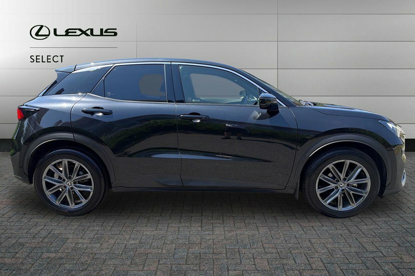 Lexus LBX 1.5 Vvt-ie Premium Plus Suv Hybrid E-cv VU24UGA Black #4