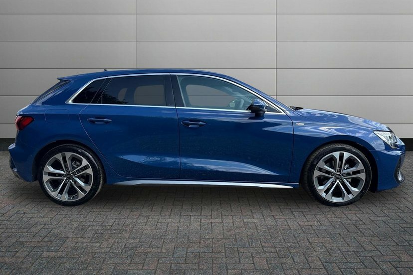 Audi A3 1.5 Tfsi 30 S Line Sportback S Tronic LM75CKX Blue #4